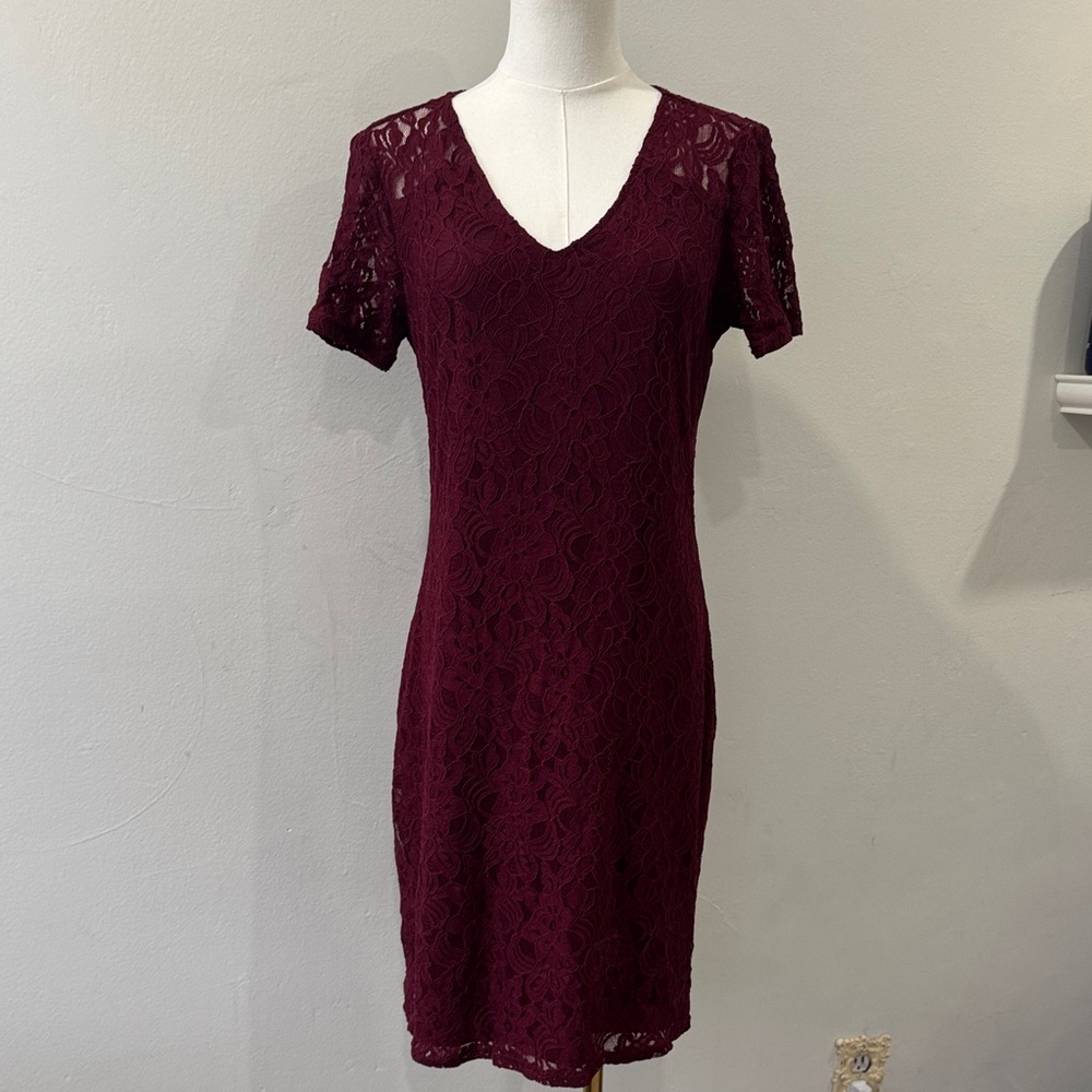 NWT 41 Hawthorn Burgundy Lace Dress | Size Medium | Elegant Semi-Formal MIDI - Picture 3 of 11